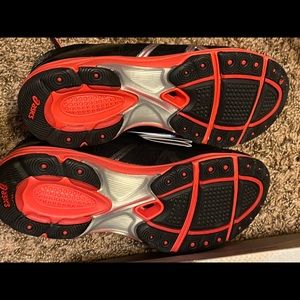 Brand new in box ASICS Gel Ipera Black/Silver/Raspberry (hot pink)